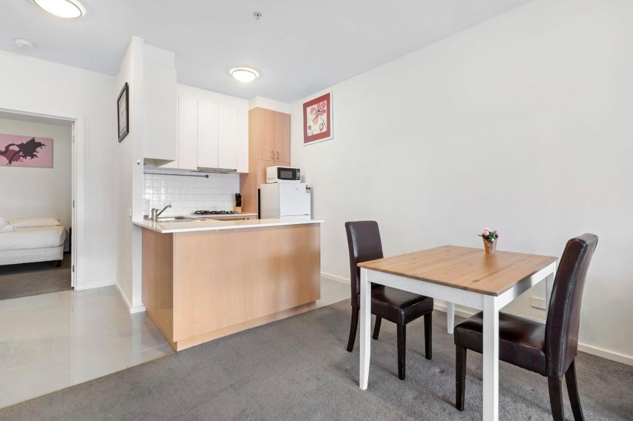 Anchor On Elizabeth Apartamento Melbourne Exterior foto